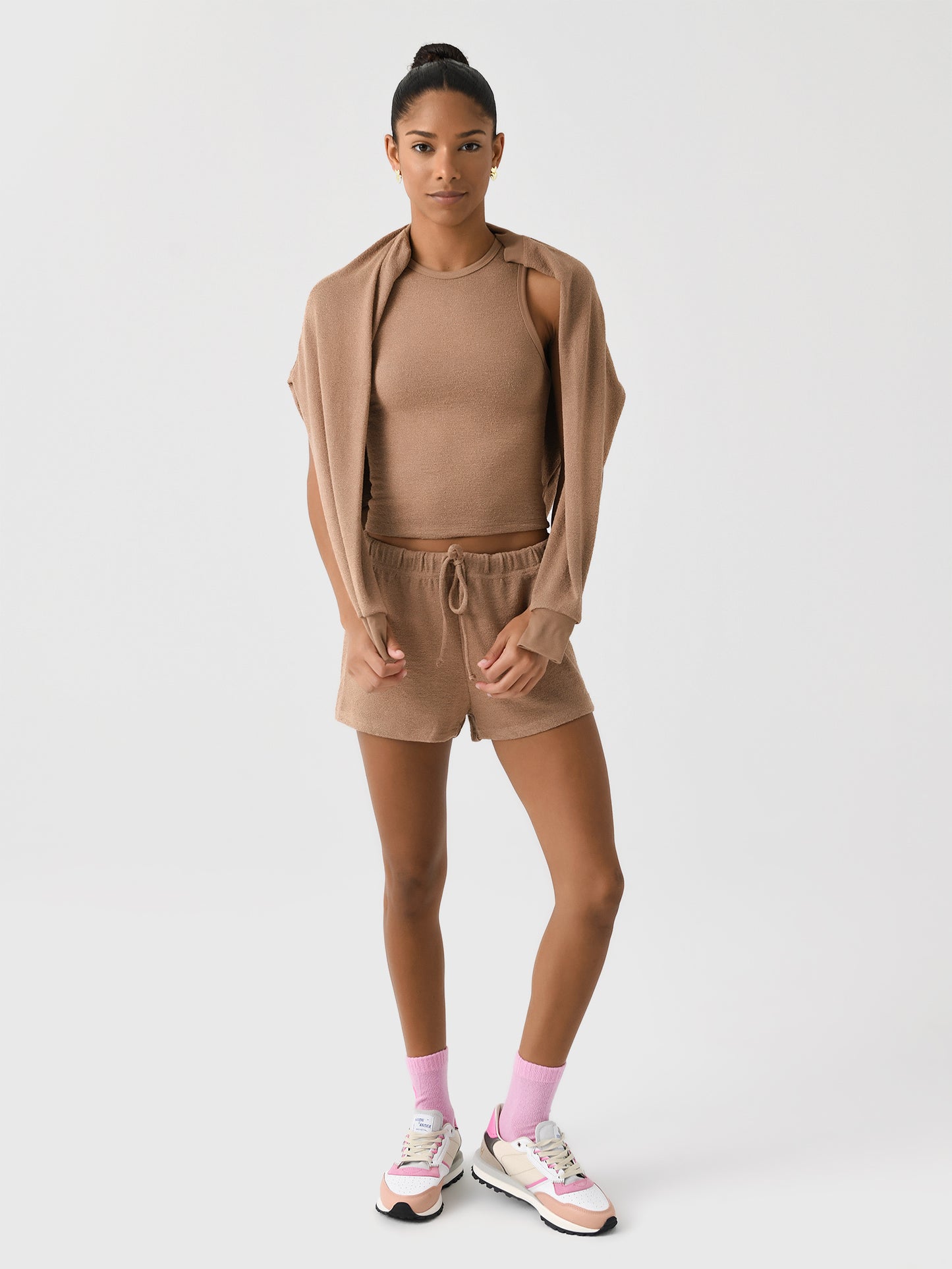 B70-claptonxWALNUT-alt1