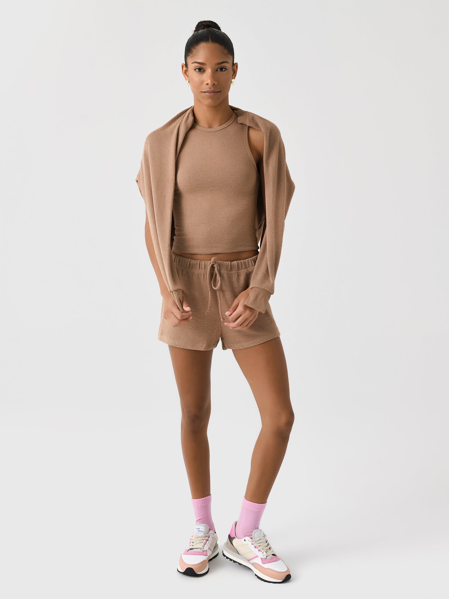 B70-claptonxWALNUT-alt1