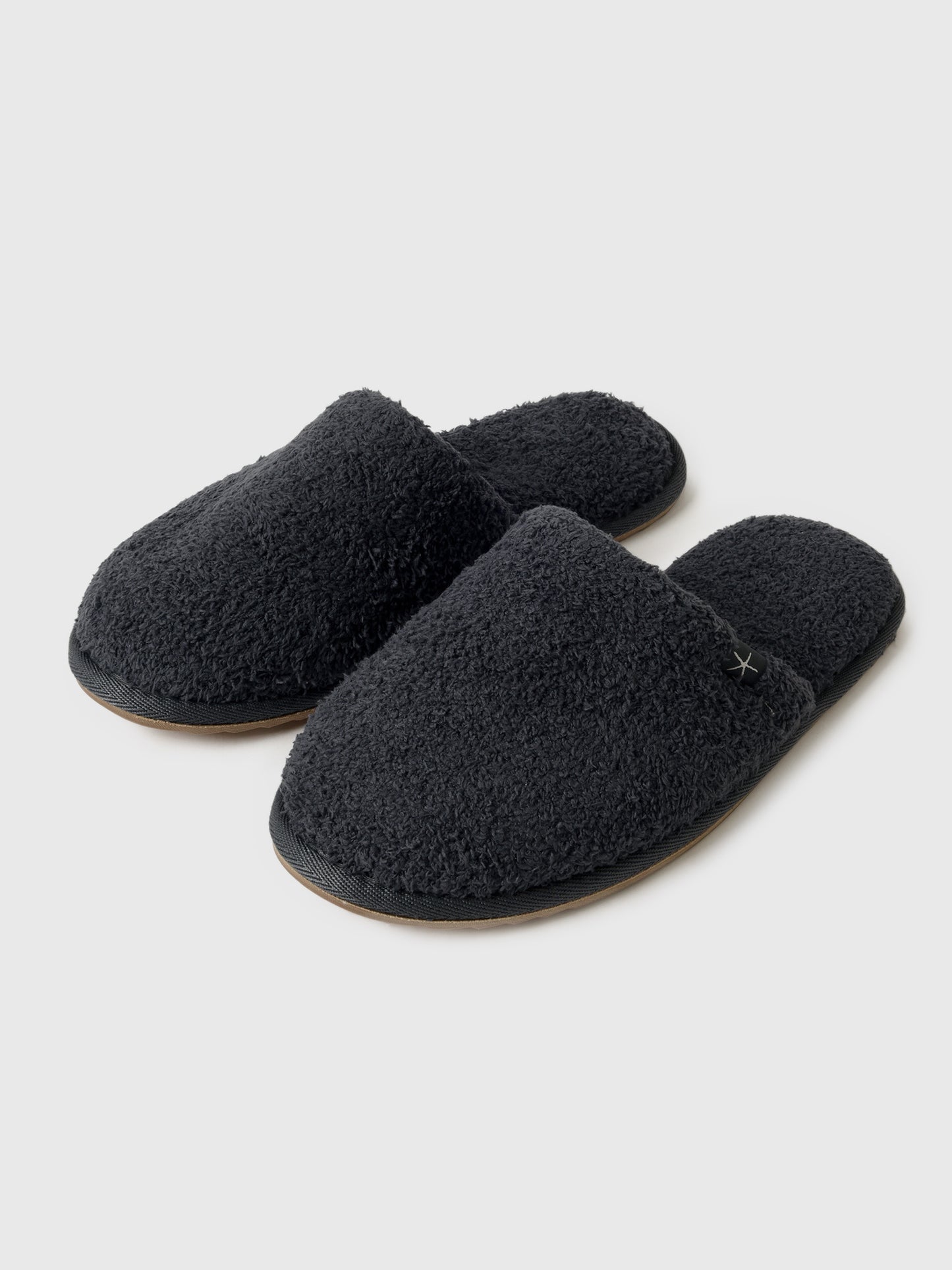 Barefoot Dreams CozyChic® Unisex Slipper - Saint Bernard