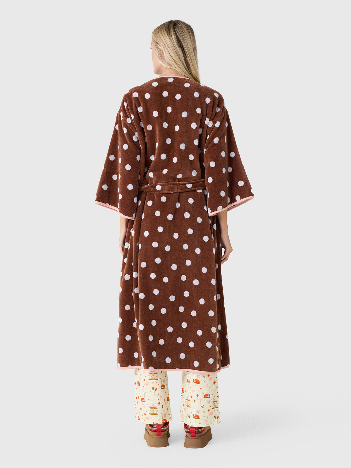 Weezie Women's Bell Sleeve Plush Robe - Saint Bernard