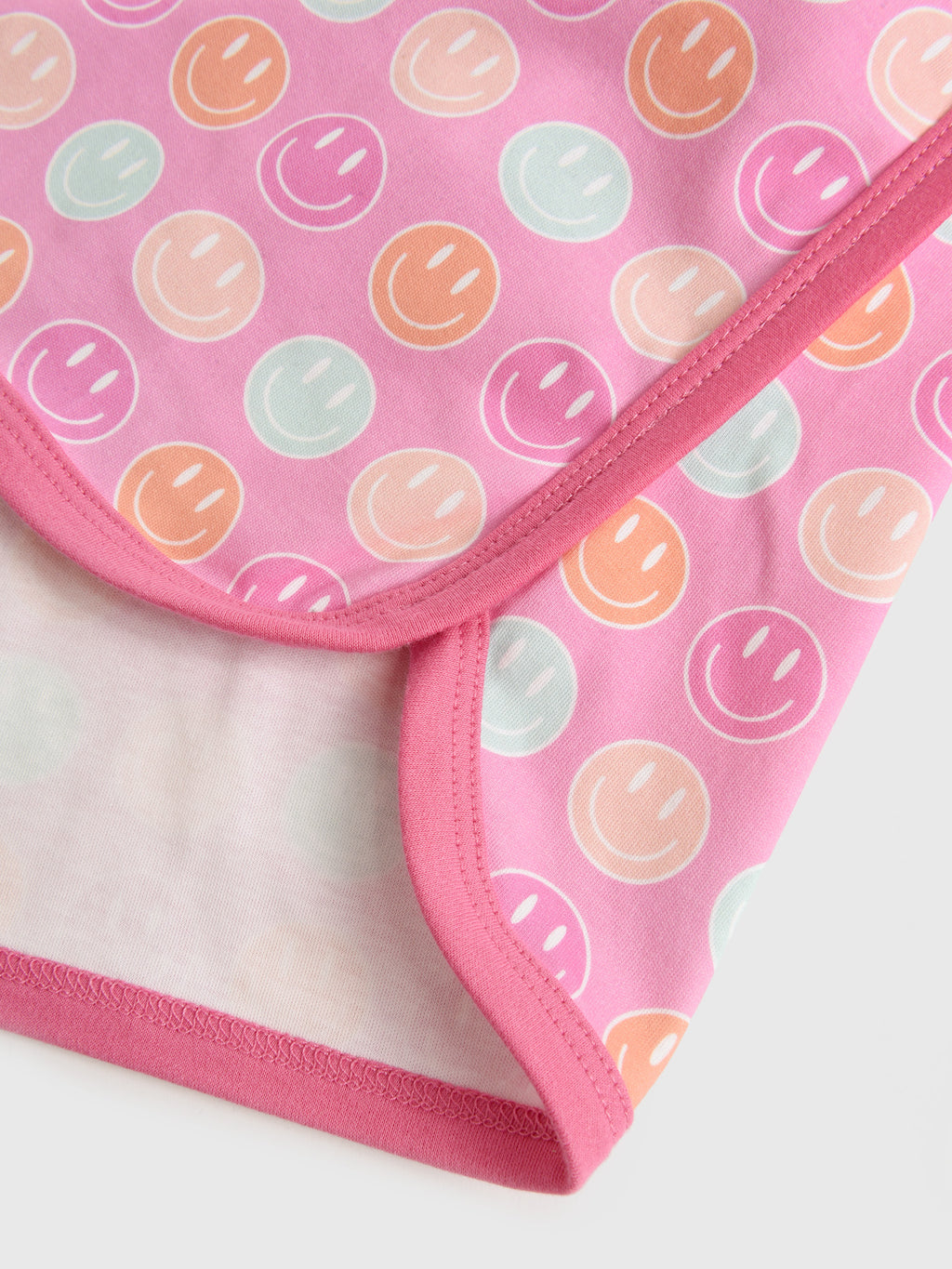 BES25K-005xSMILEYFACE-alt1