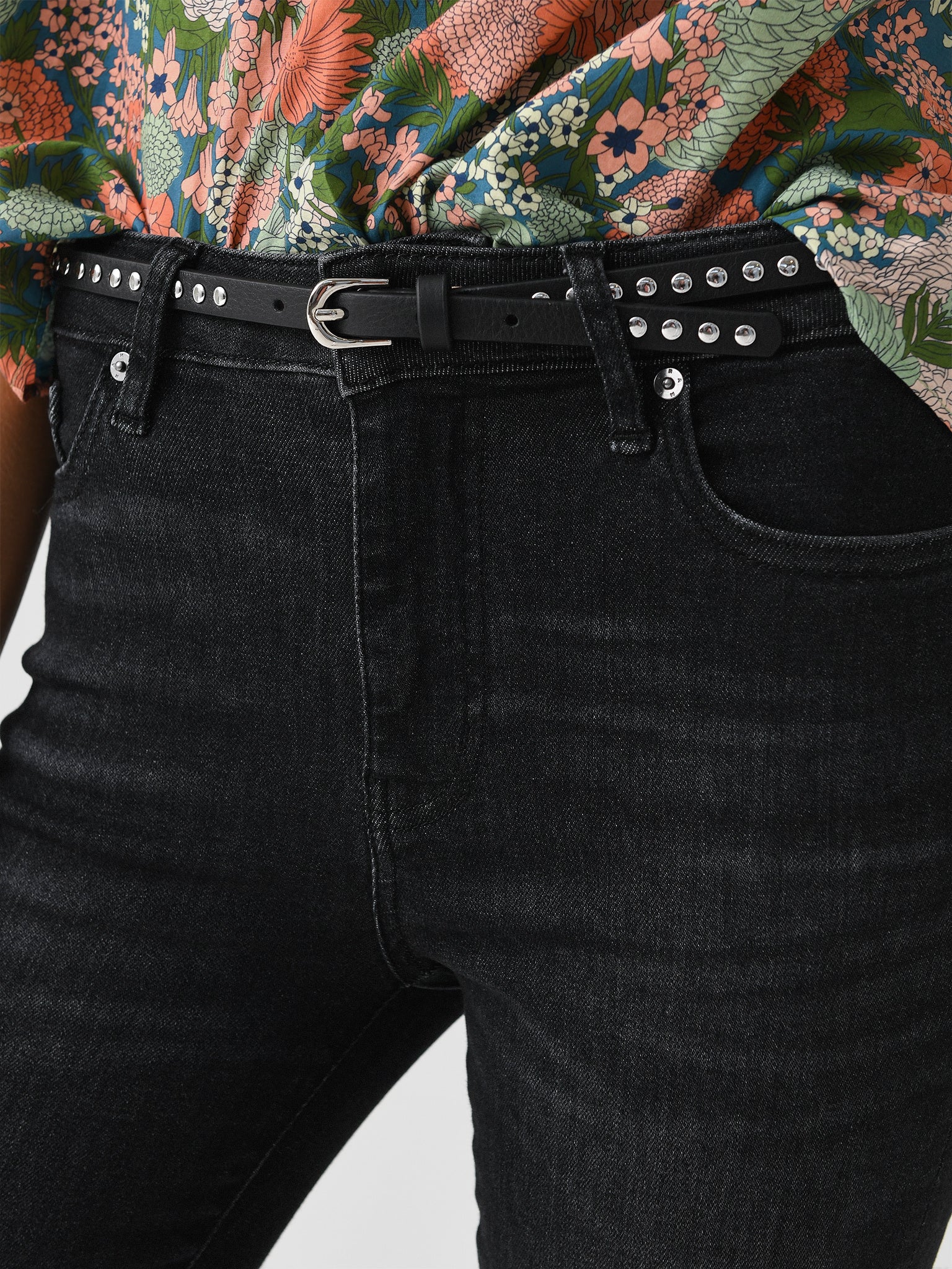 BH795-001LExBLACKSILVER-alt1