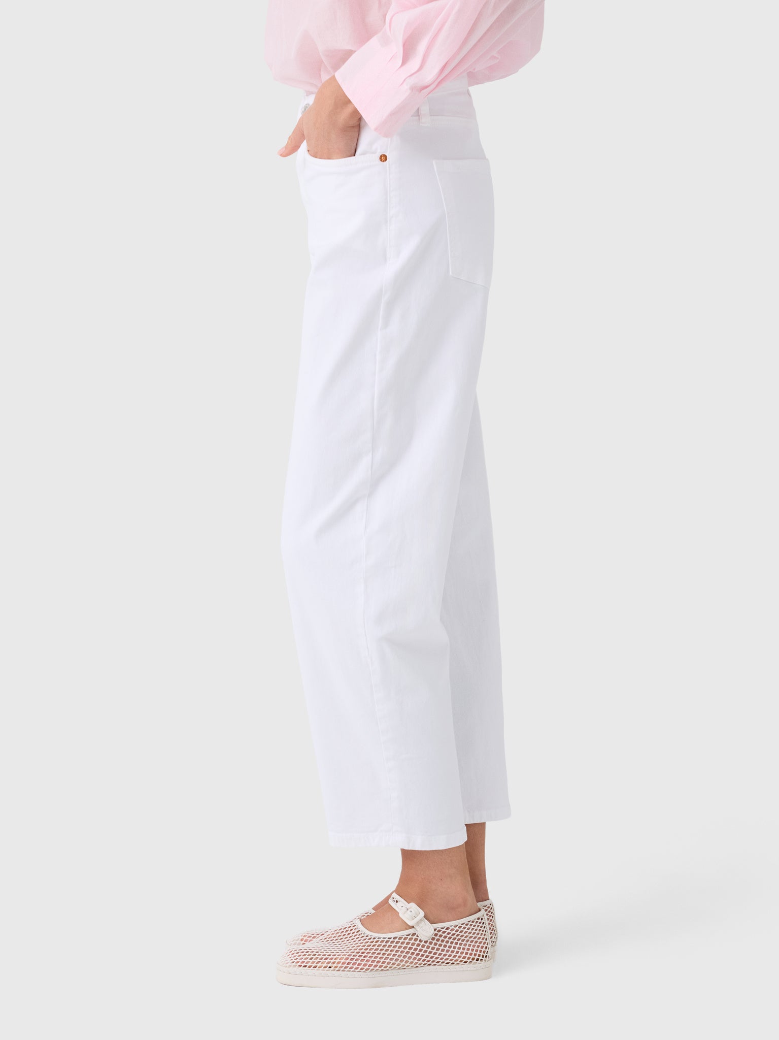 Betro Simone Women's Ellen Bow Leg Jean - Saint Bernard