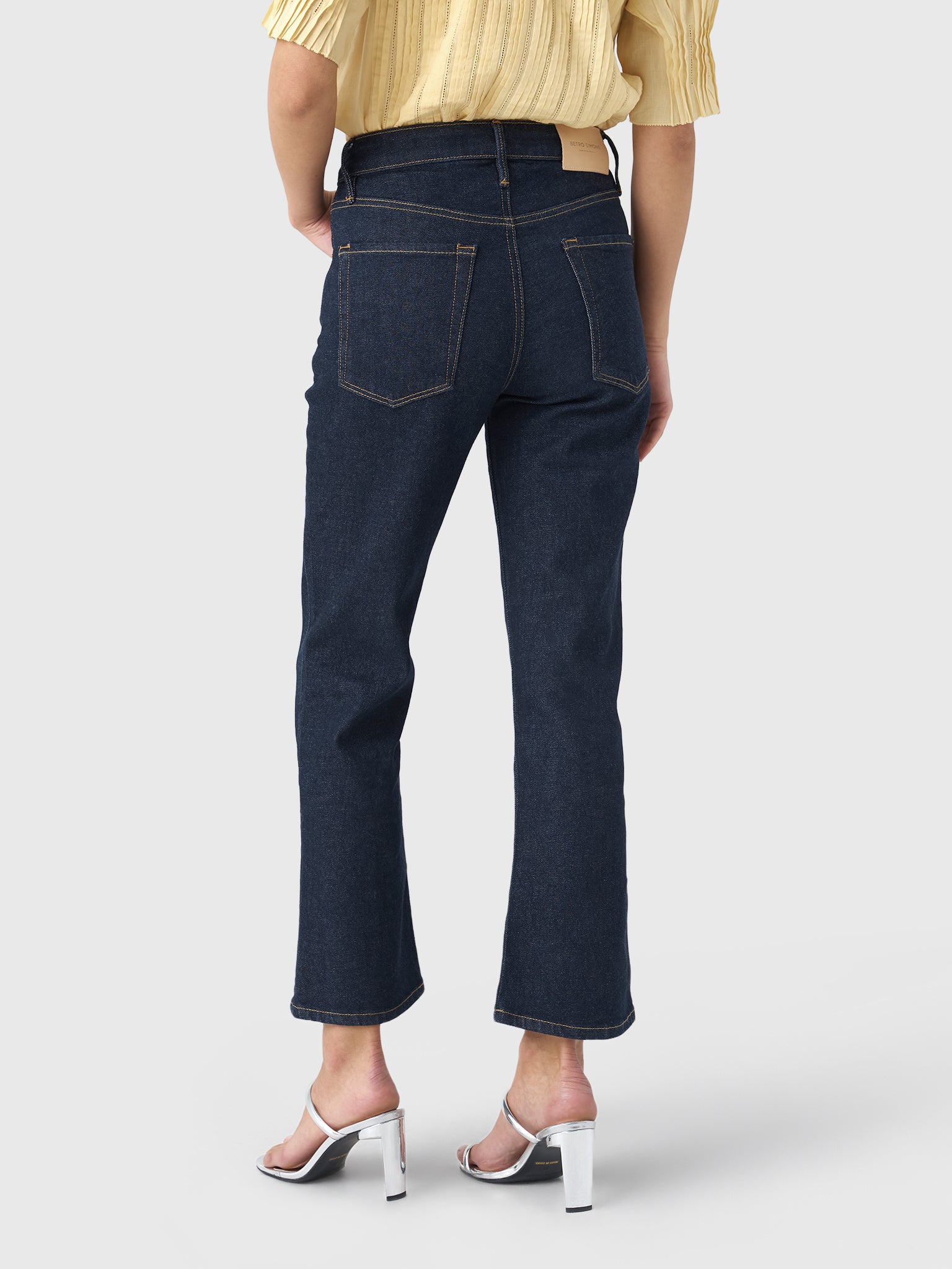 Betro Simone Women's Janine Crop Kick Jean - Saint Bernard