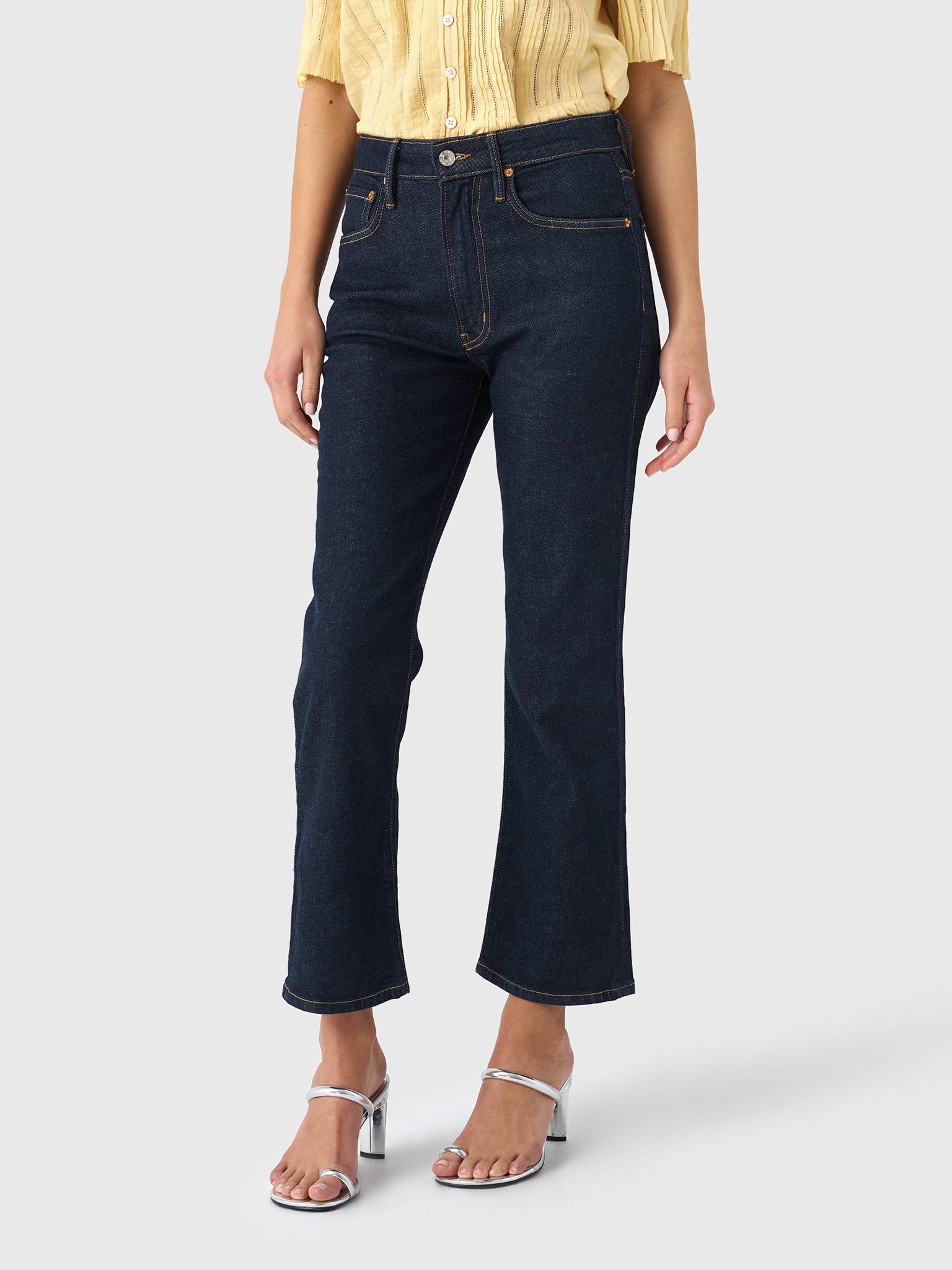 Betro Simone Women's Janine Crop Kick Jean - Saint Bernard