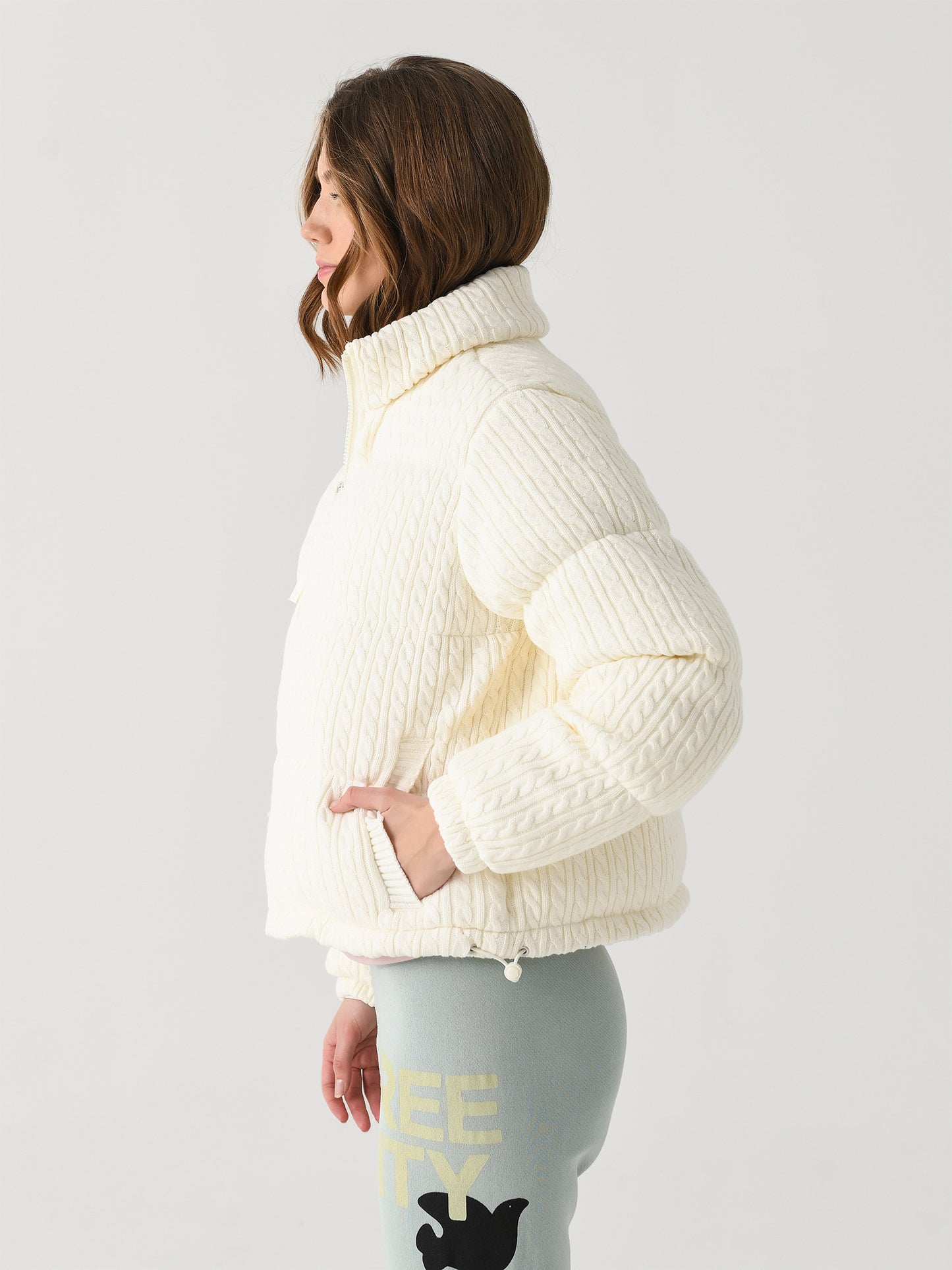 BR46770R4xSNOWCAPCABLE-alt2