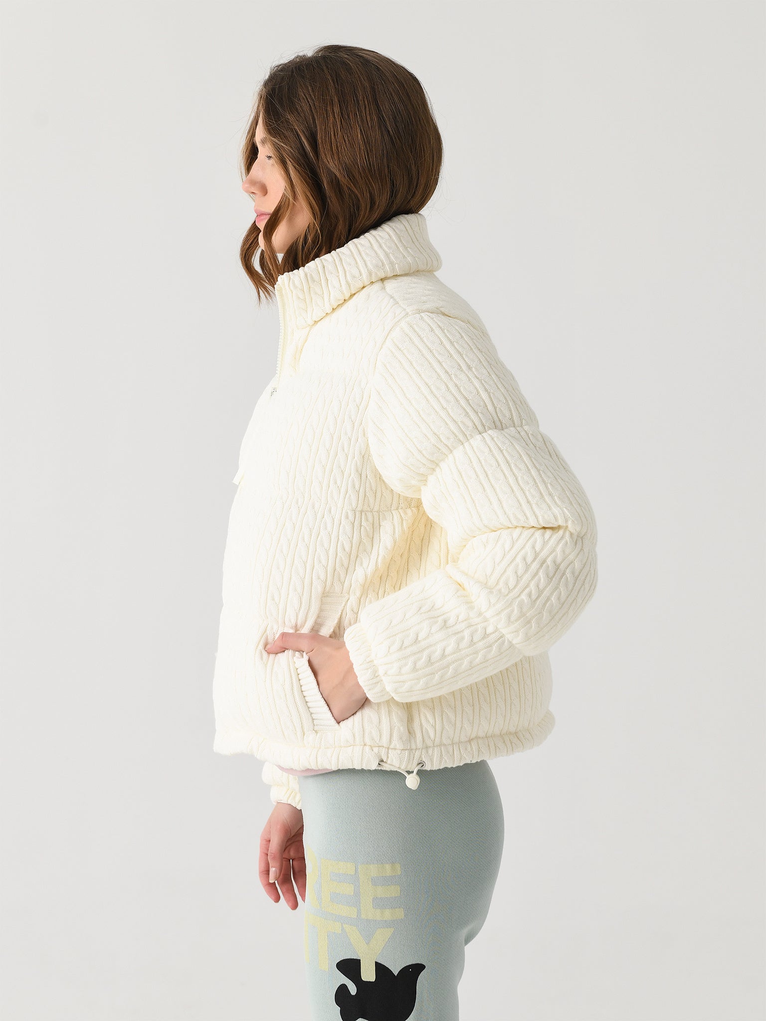 BR46770R4xSNOWCAPCABLE-alt2