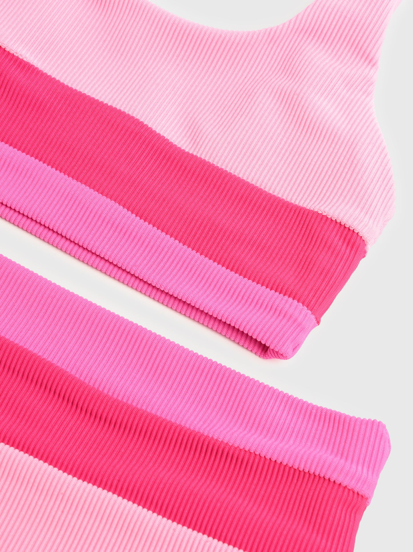 BRG56892R5xPEAKPINKCOLORBLOCK-alt2