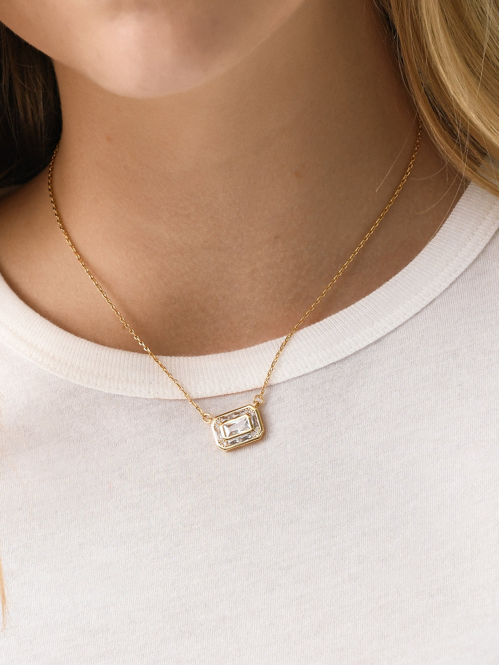 Baguette Frame NecklacexGOLD-alt1