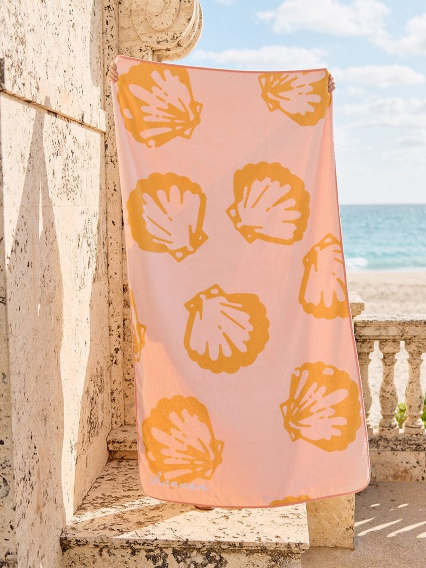 Beach TowelxPINKSHELL-alt1