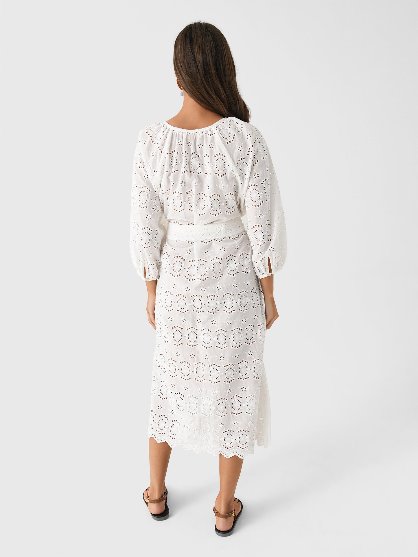 C137-SS25xMEDALLIONEMBROIDERYSALT-alt2