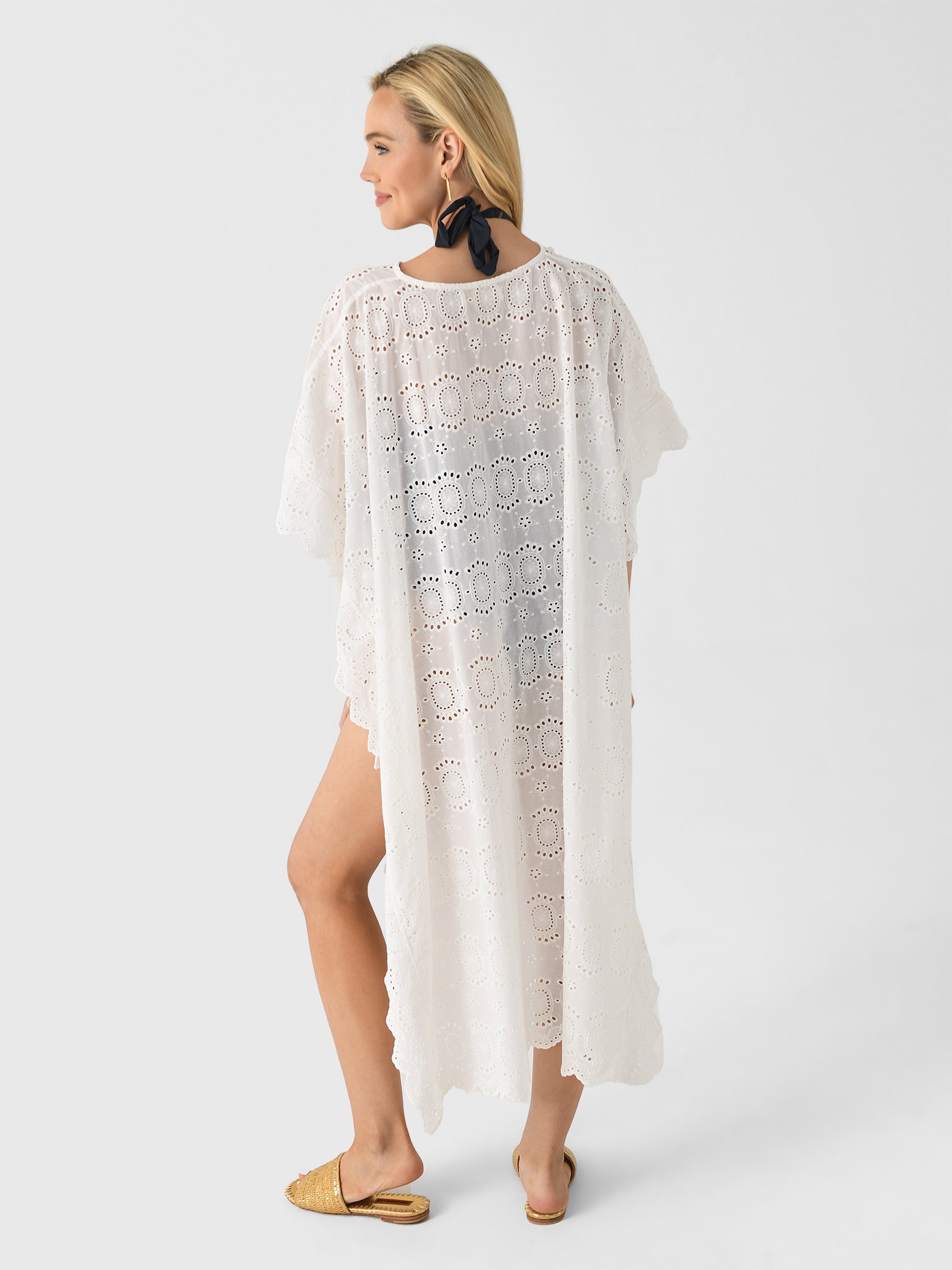 C228-SS25xMEDALLIONEMBROIDERYSALT-alt2