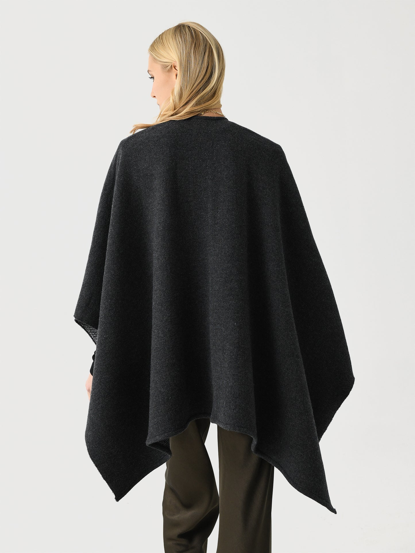 CAW11107VNCxBLACK-alt3