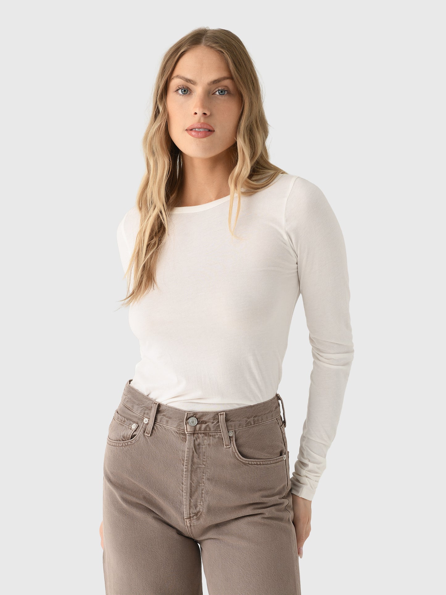 Eterne Women's Fitted Crewneck Long Sleeve T-Shirt - Saint Bernard