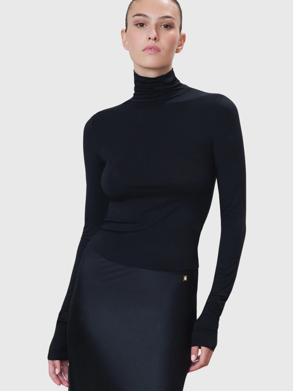 Eterne Women's Fitted Turtleneck Top