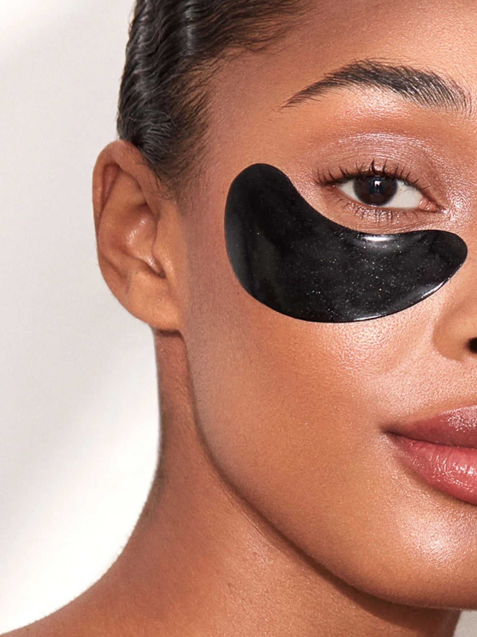 111SKIN Celestial Black Diamond Eye Mask 8 Pack - Saint Bernard