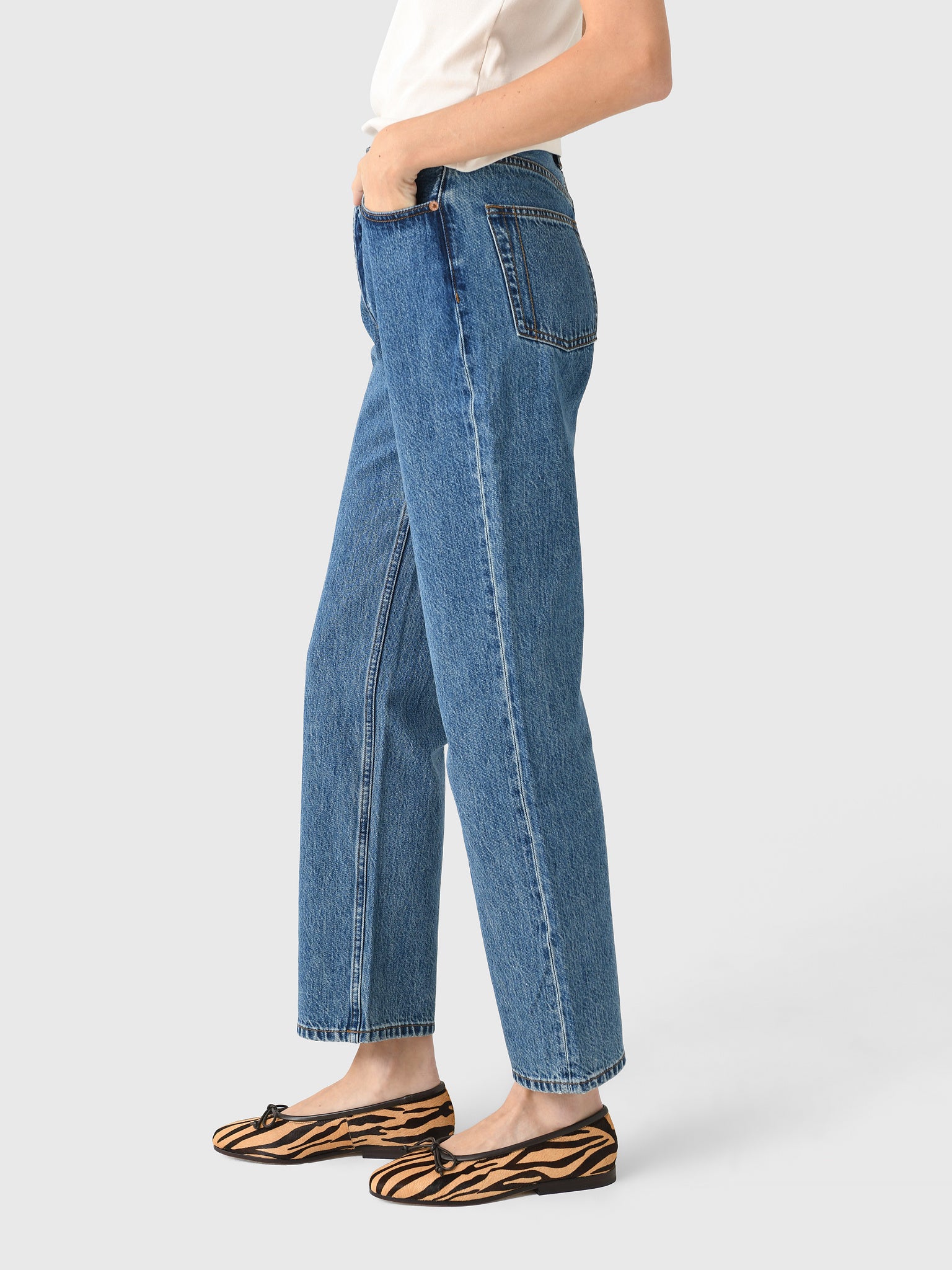 CH-CB-OGxCLASSICBLUE-alt2