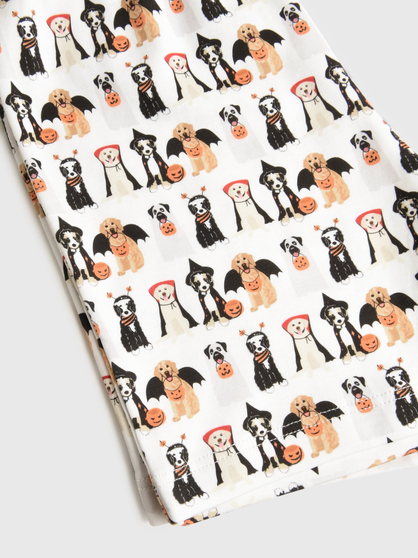 CHARLESSETxHALLOWEENPUPS-alt2