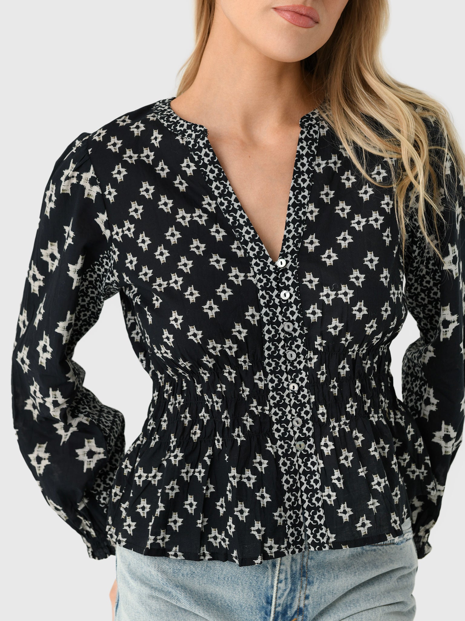 CHARLOTTE07xMIDNIGHT-alt4