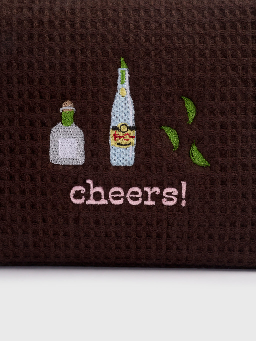 CHEERS TOPO WAFFLE POUCHxCHOCOLATE-alt3