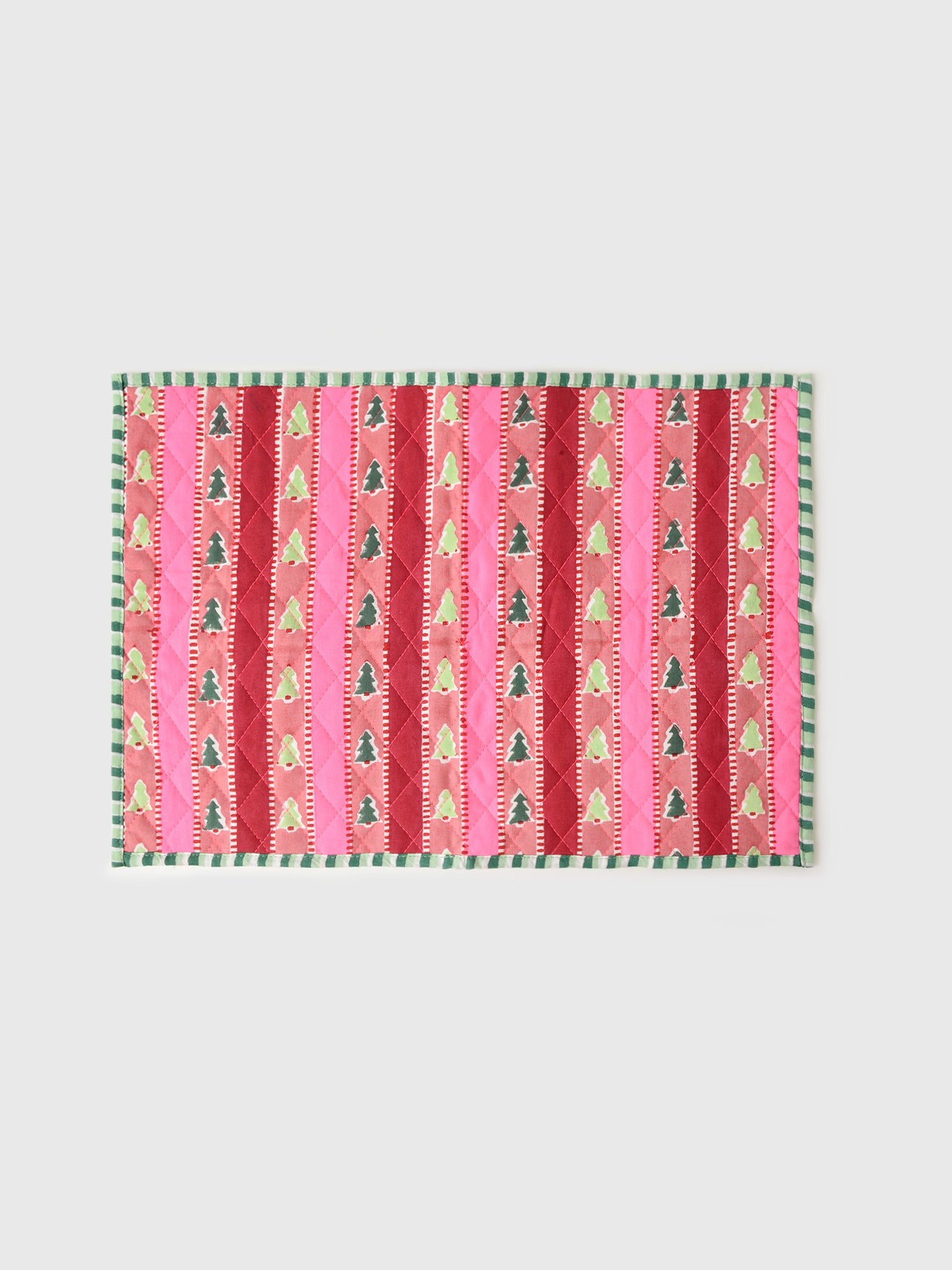 CHRISTMAS PLACEMAT SETxSNOWWOOD-alt2