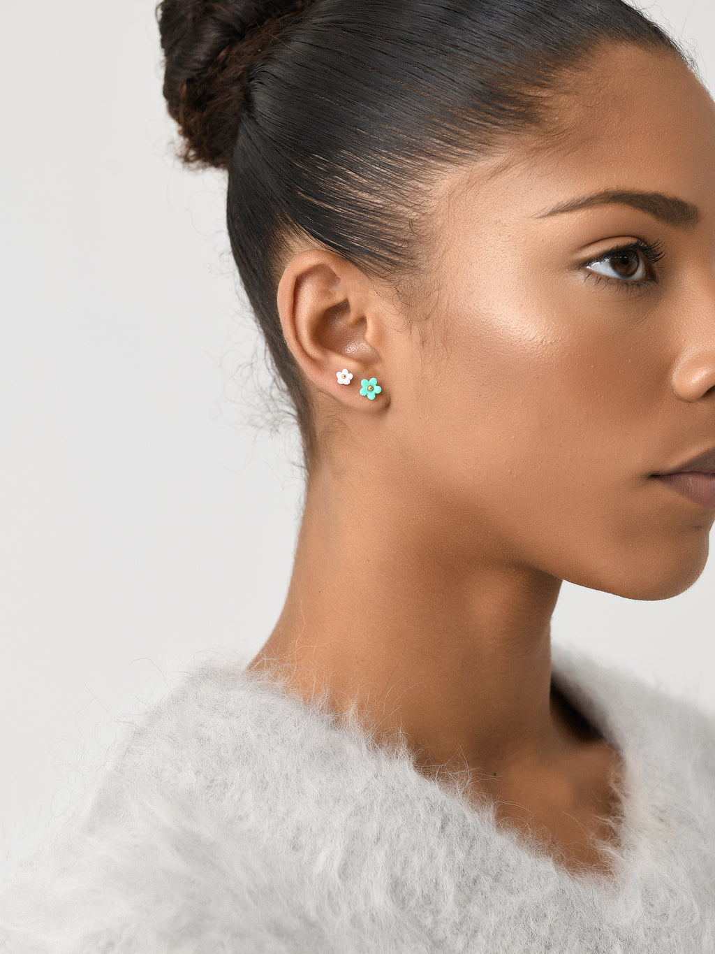 TAI Flower Stud Earrings Set - Saint Bernard