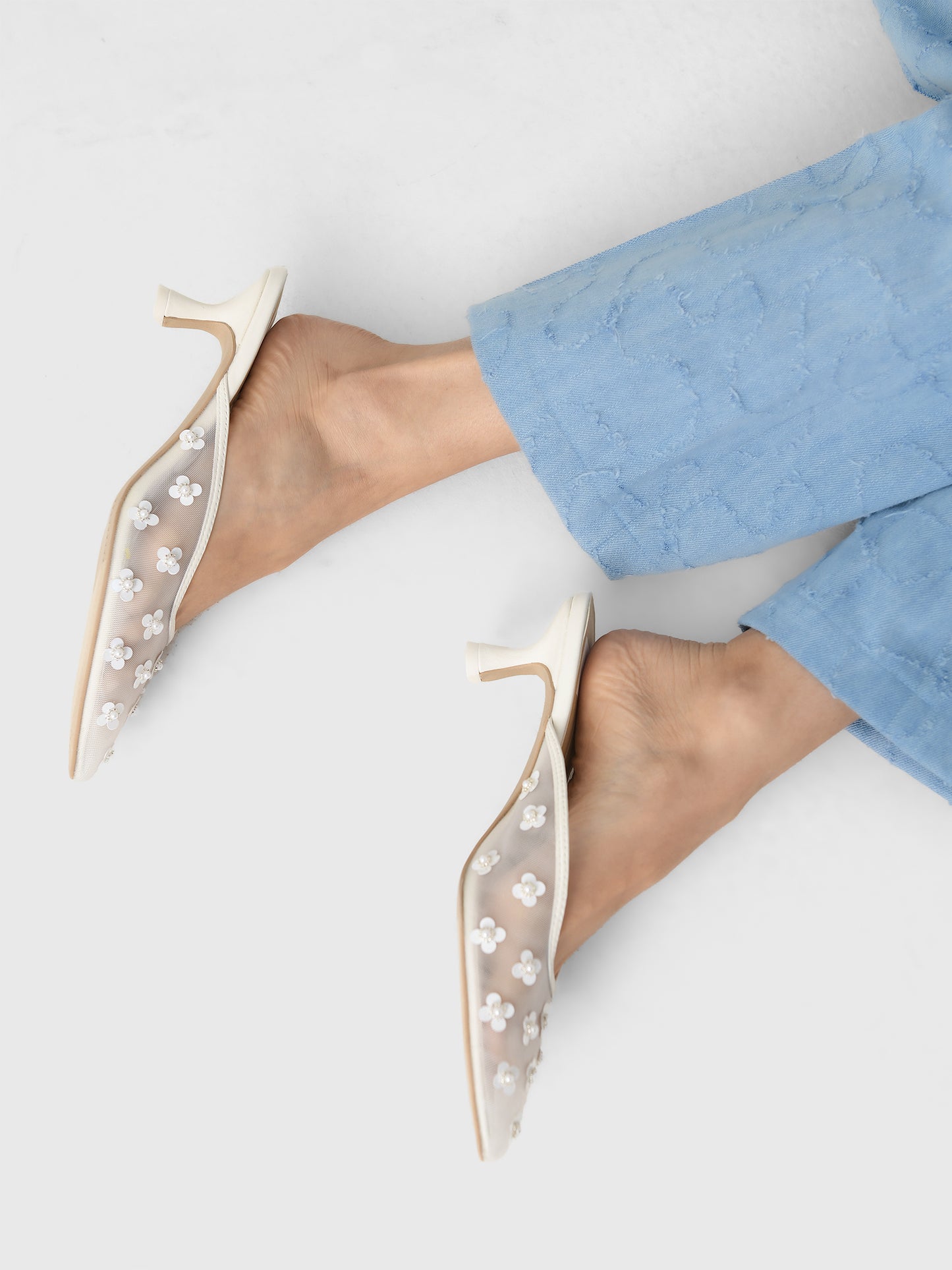 CLARA PEARLxTRUEWHITE-alt1