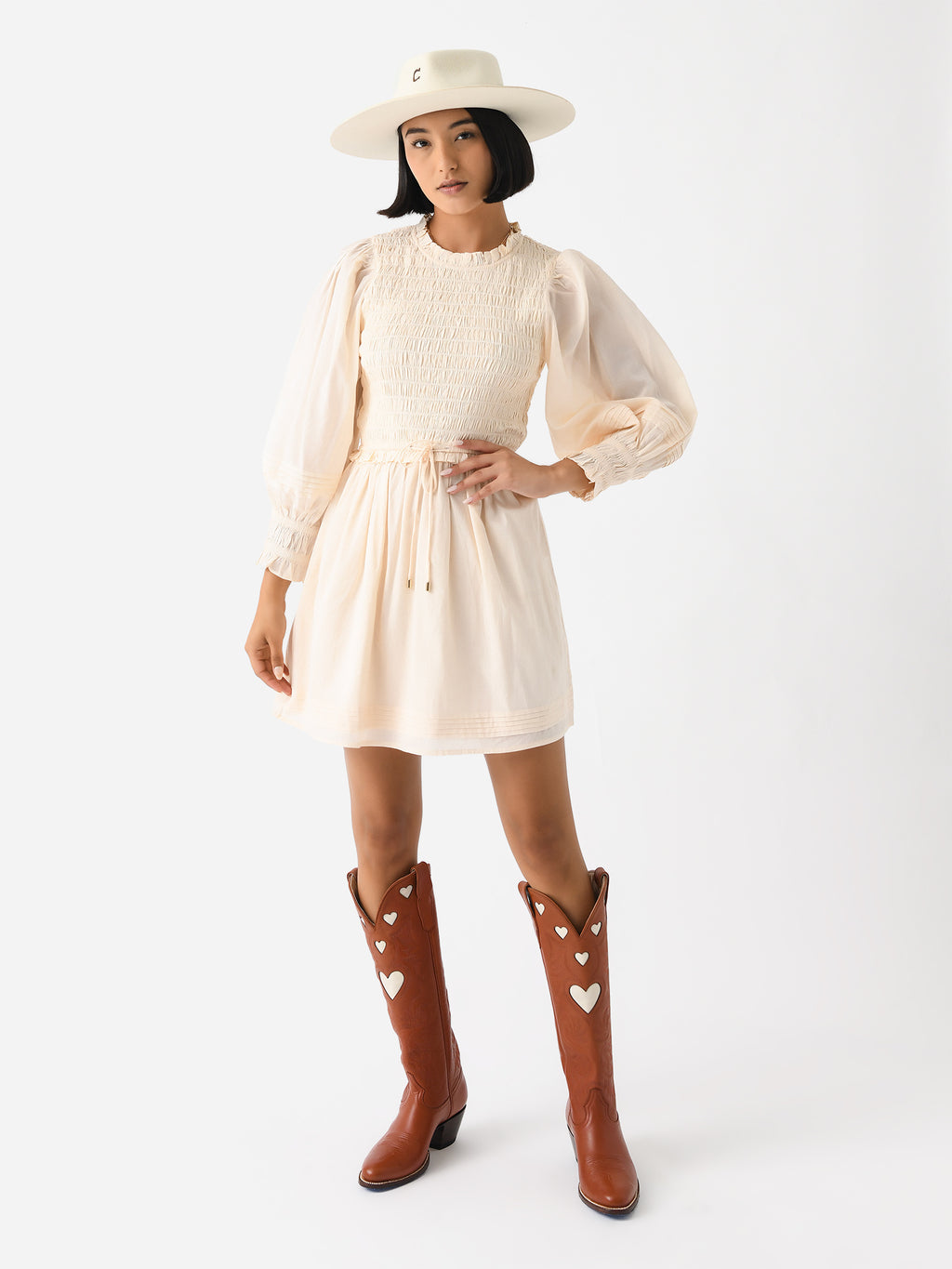 CM24PF102304xPALECHAMPAGNE-alt1