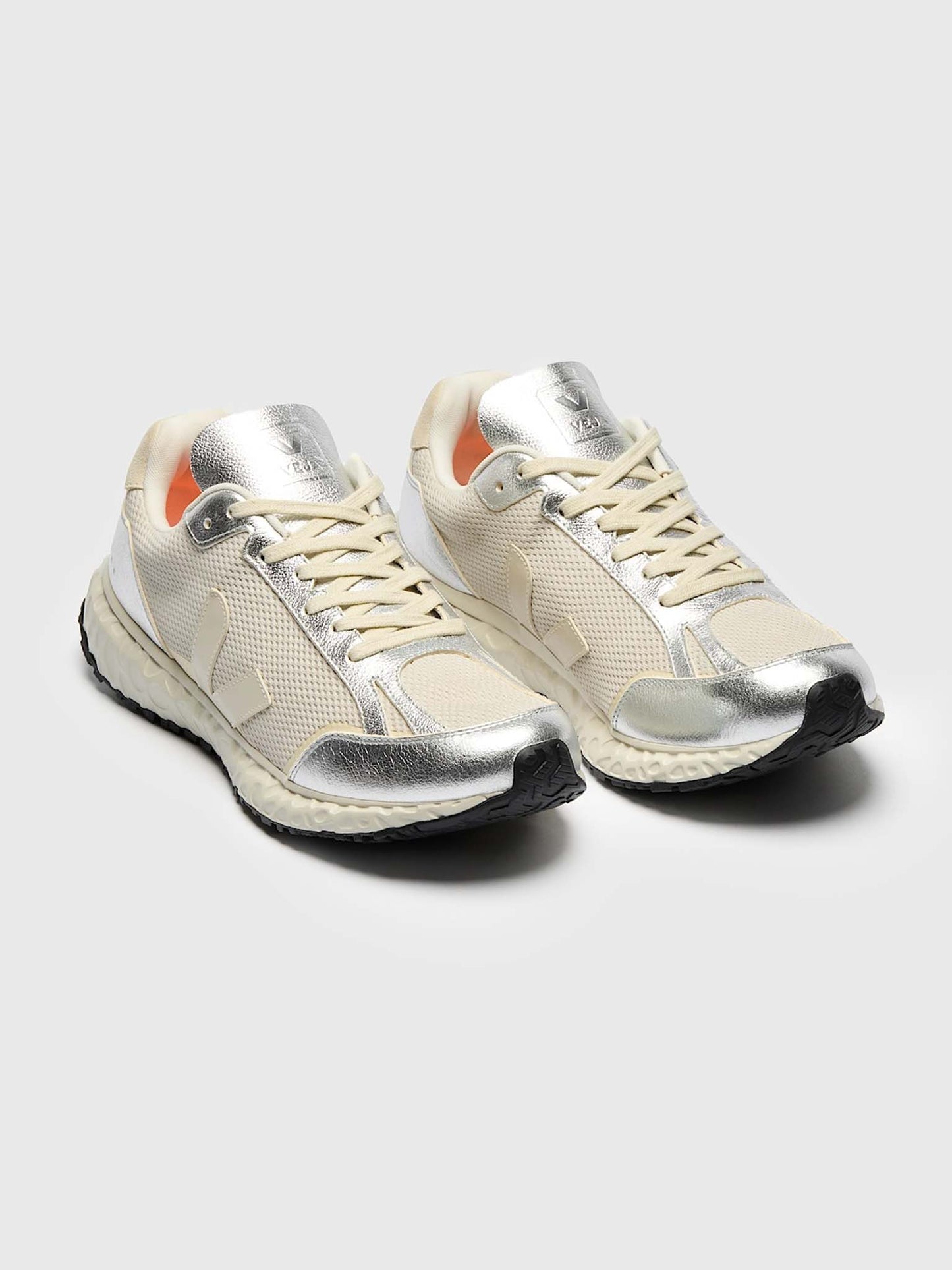 VEJA Women's Condor Royale Alveomesh Sneaker - Saint Bernard