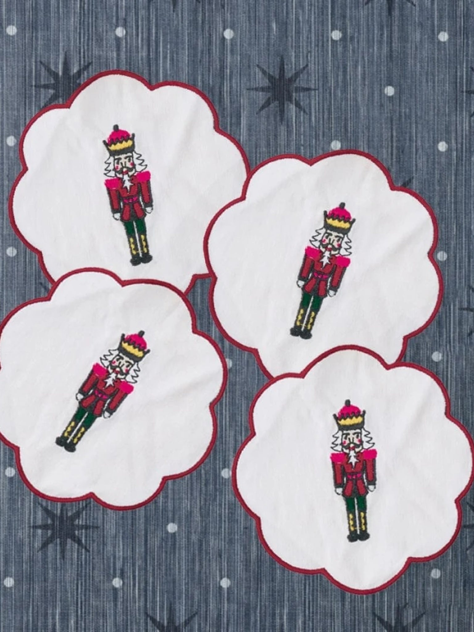 COCKTAIL NAPKINxNUTCRACKER-alt1