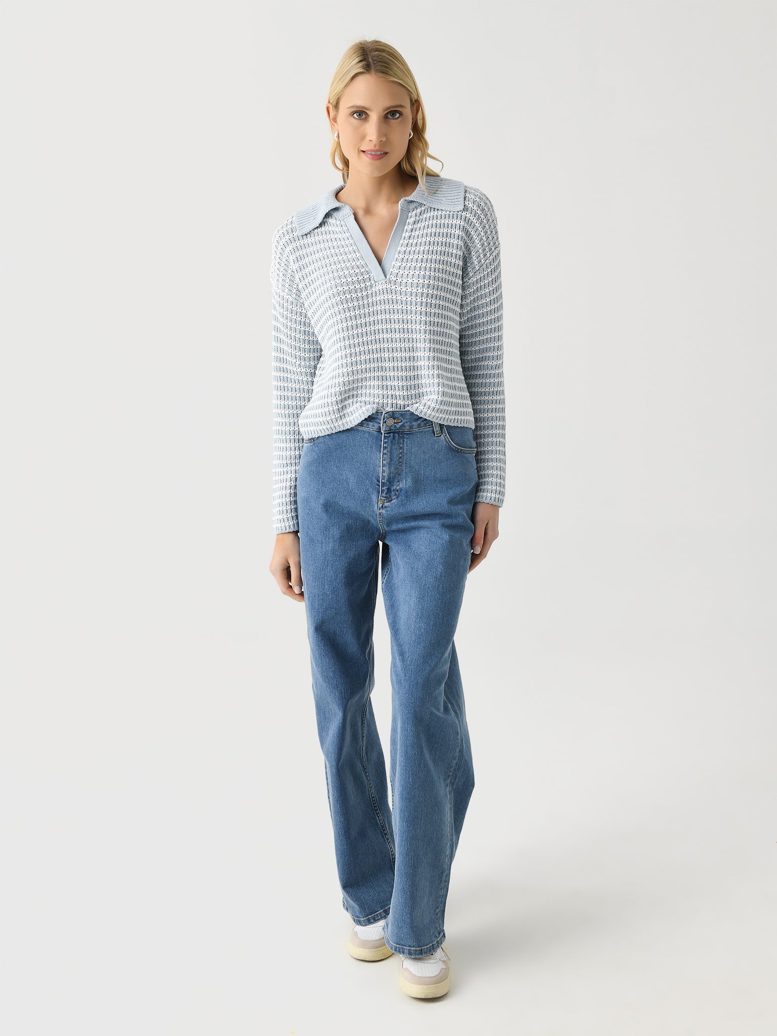 COLLAREDSWEATERxBLUESTRIPE-alt1