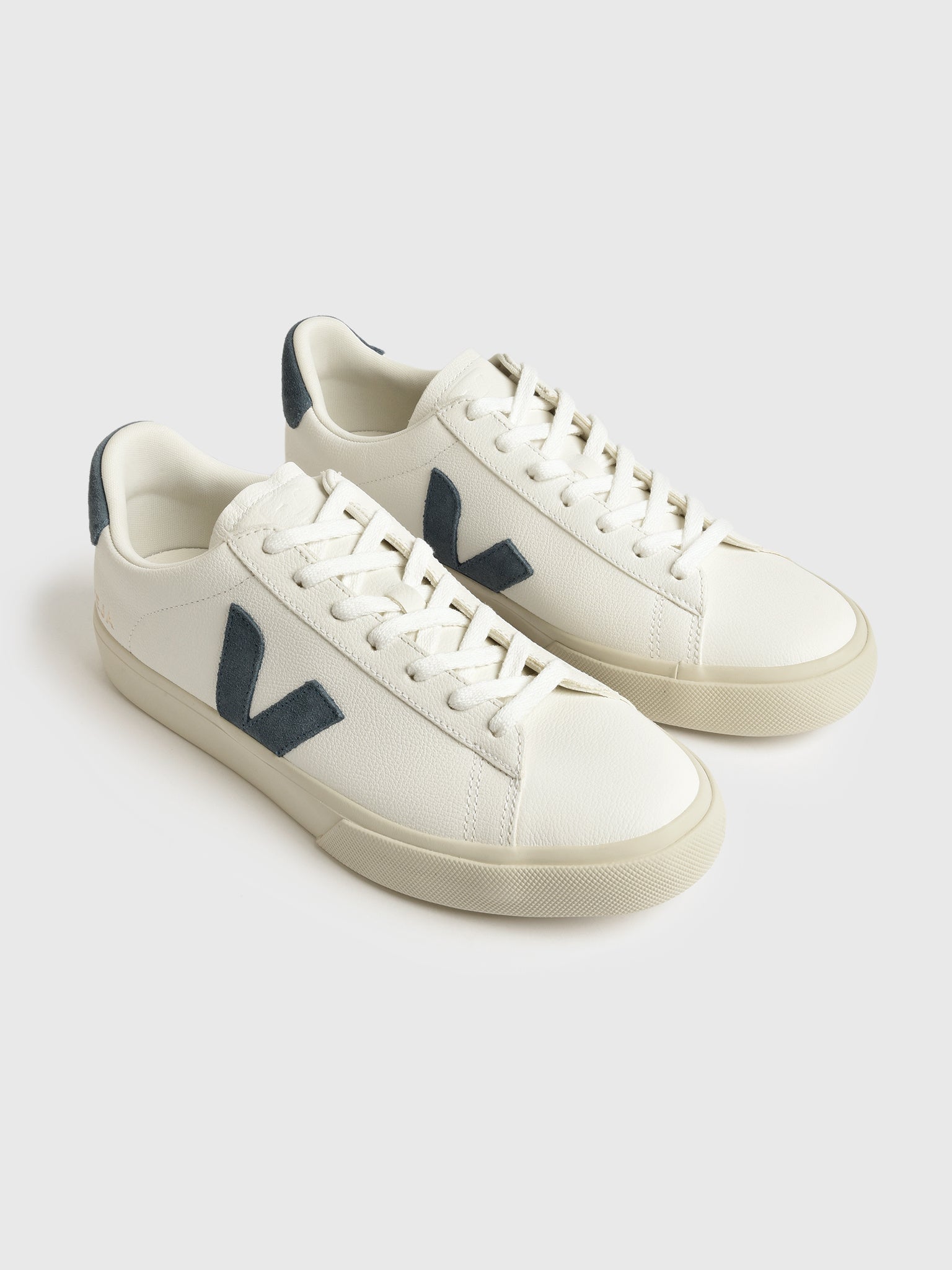 VEJA Men's Campo Chromefree Leather Sneaker - Saint Bernard
