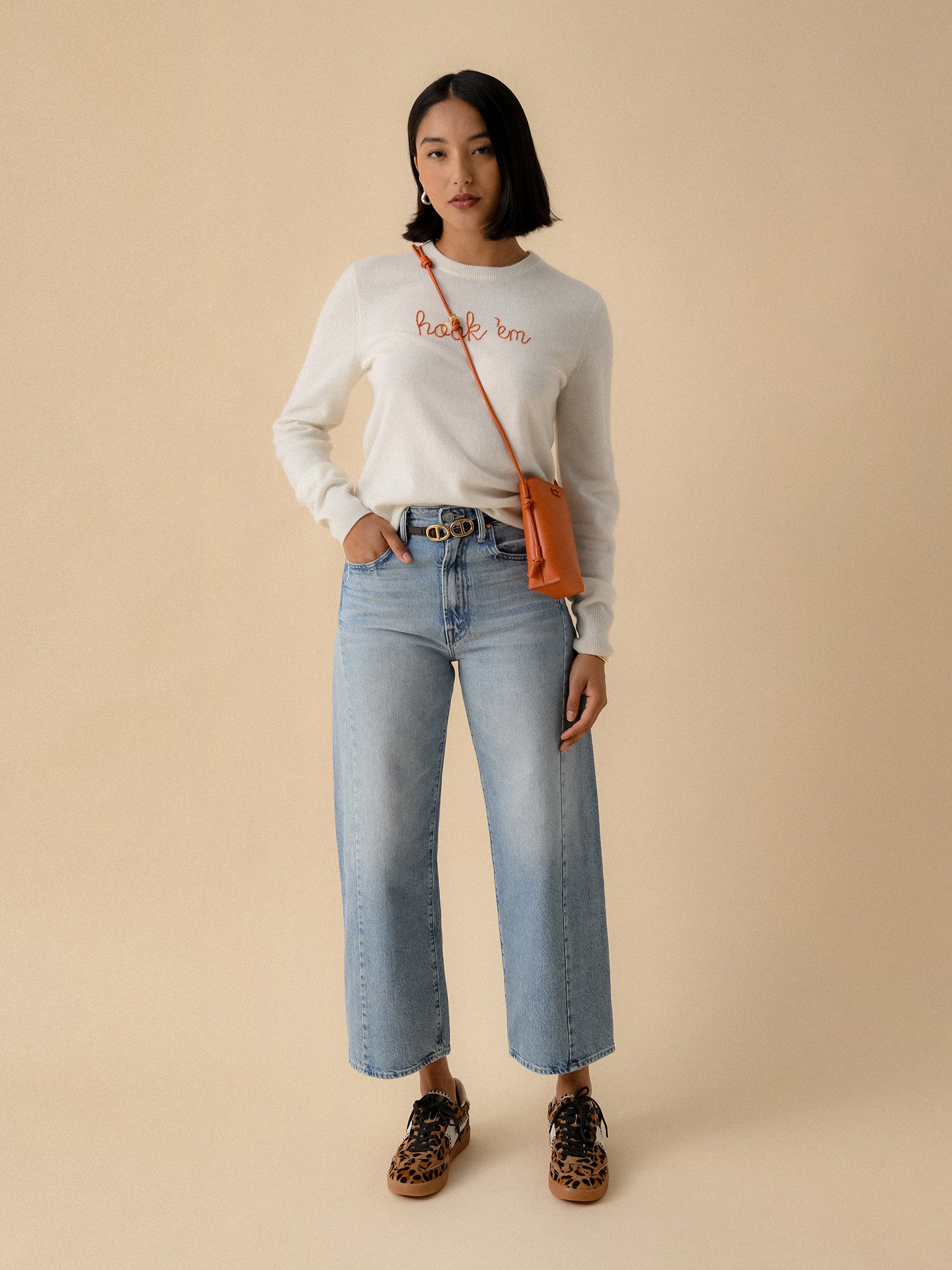 CREWNECKHOOKEMxCREAMRUST-alt5