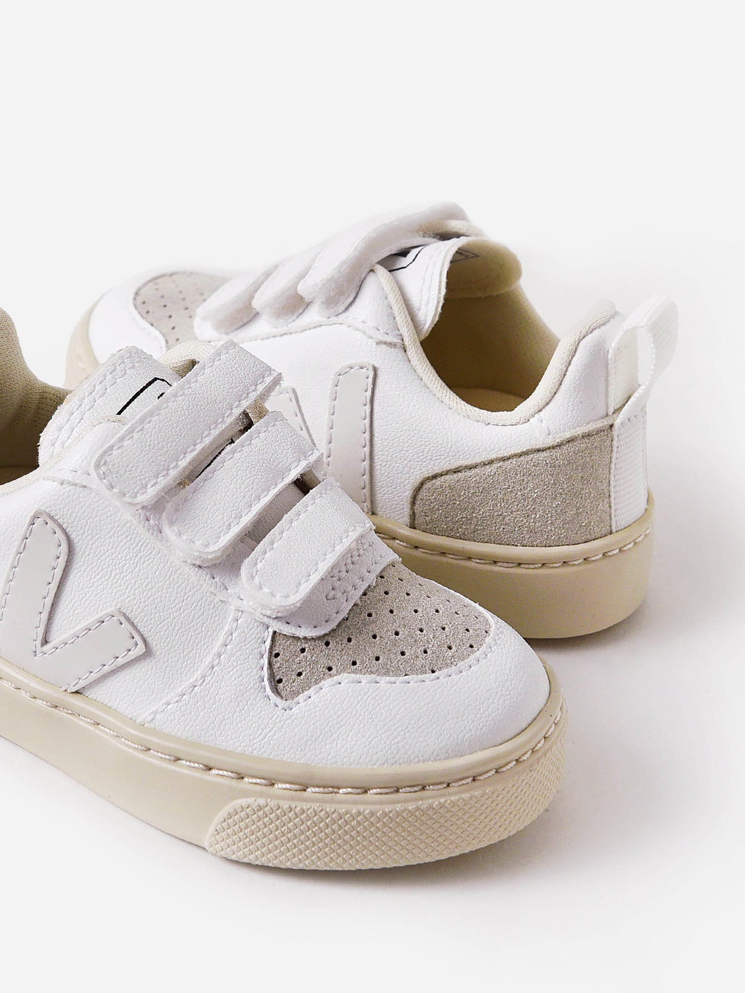 VEJA Kids' Small V-10 Sneaker - Saint Bernard
