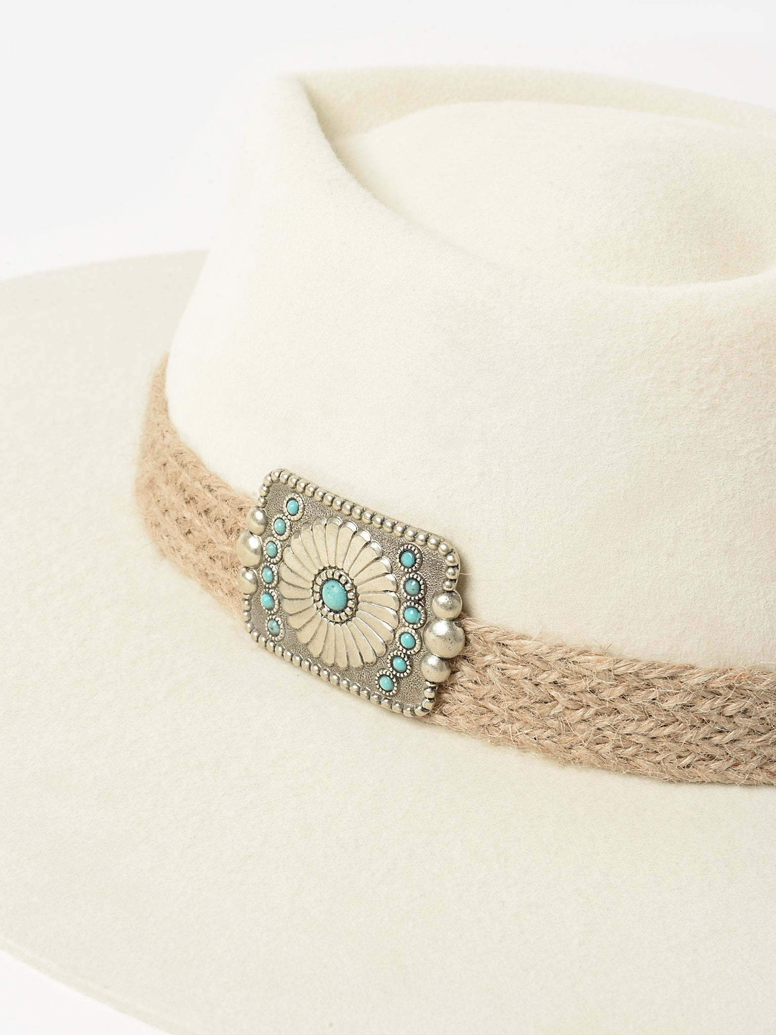 CWFLIN-0640x28IVORY-alt2