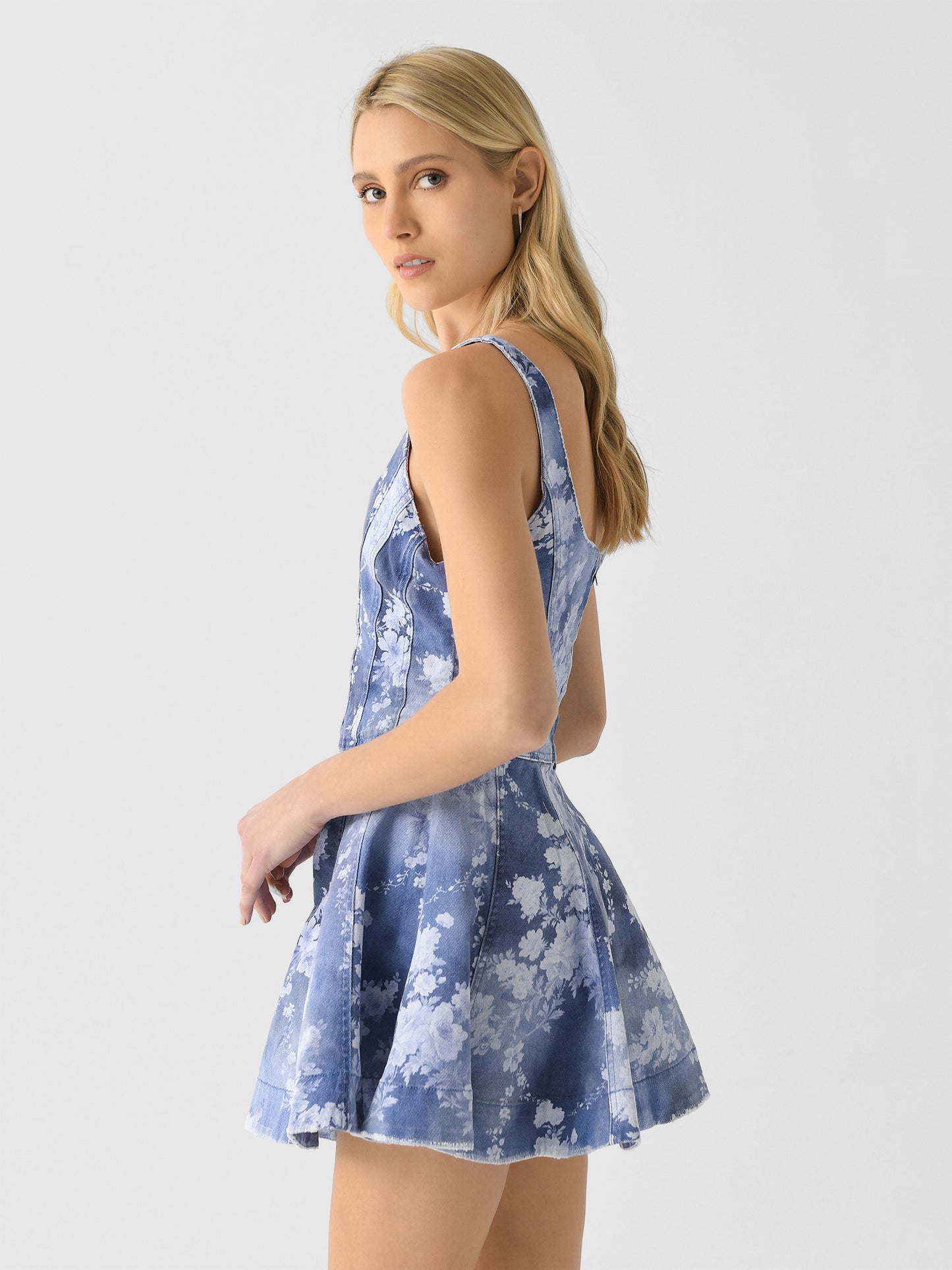 D2613-2345xBLUEBELLCLOUD-alt2