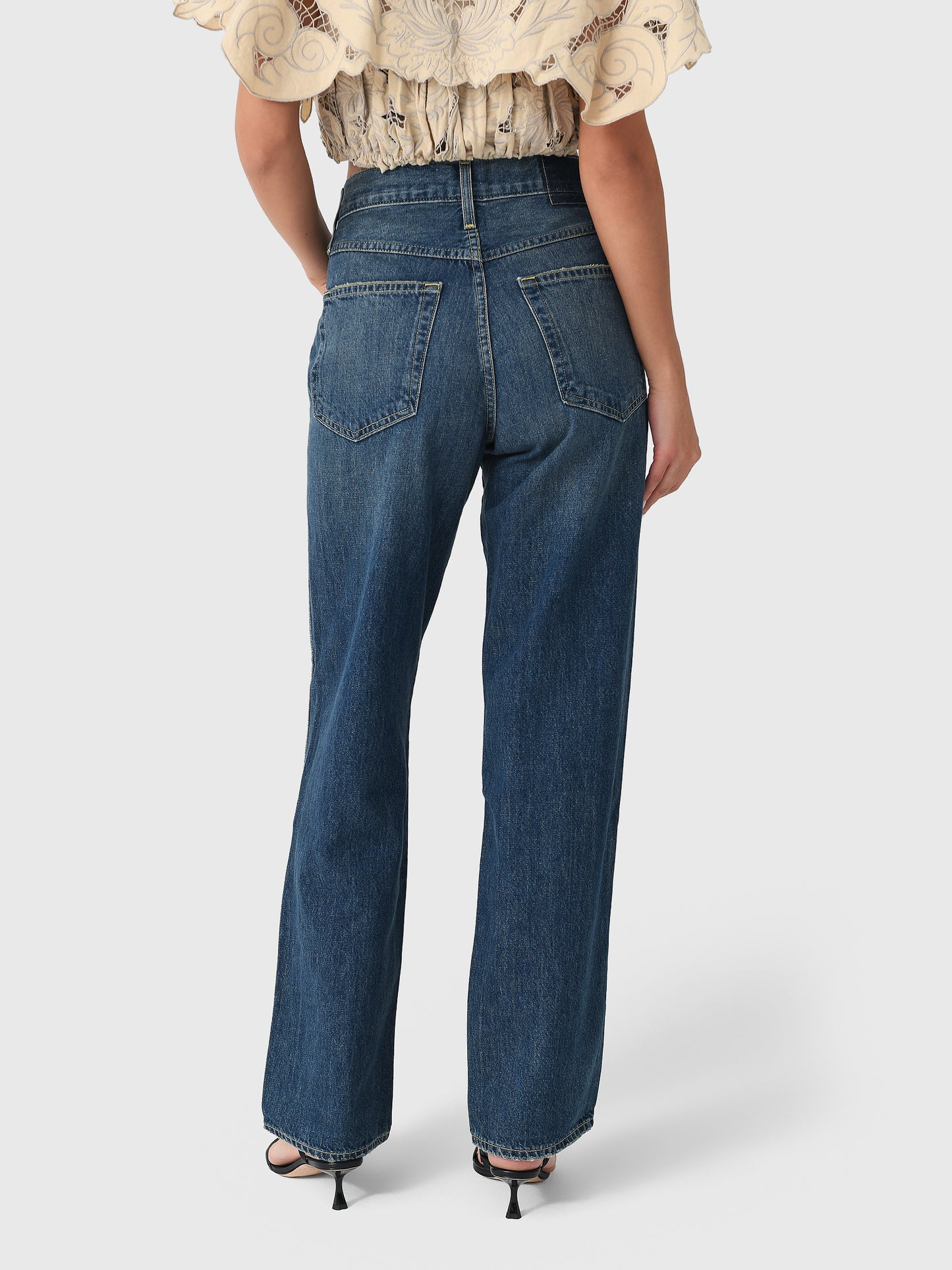 DB191-1006xPERSUASION-alt3