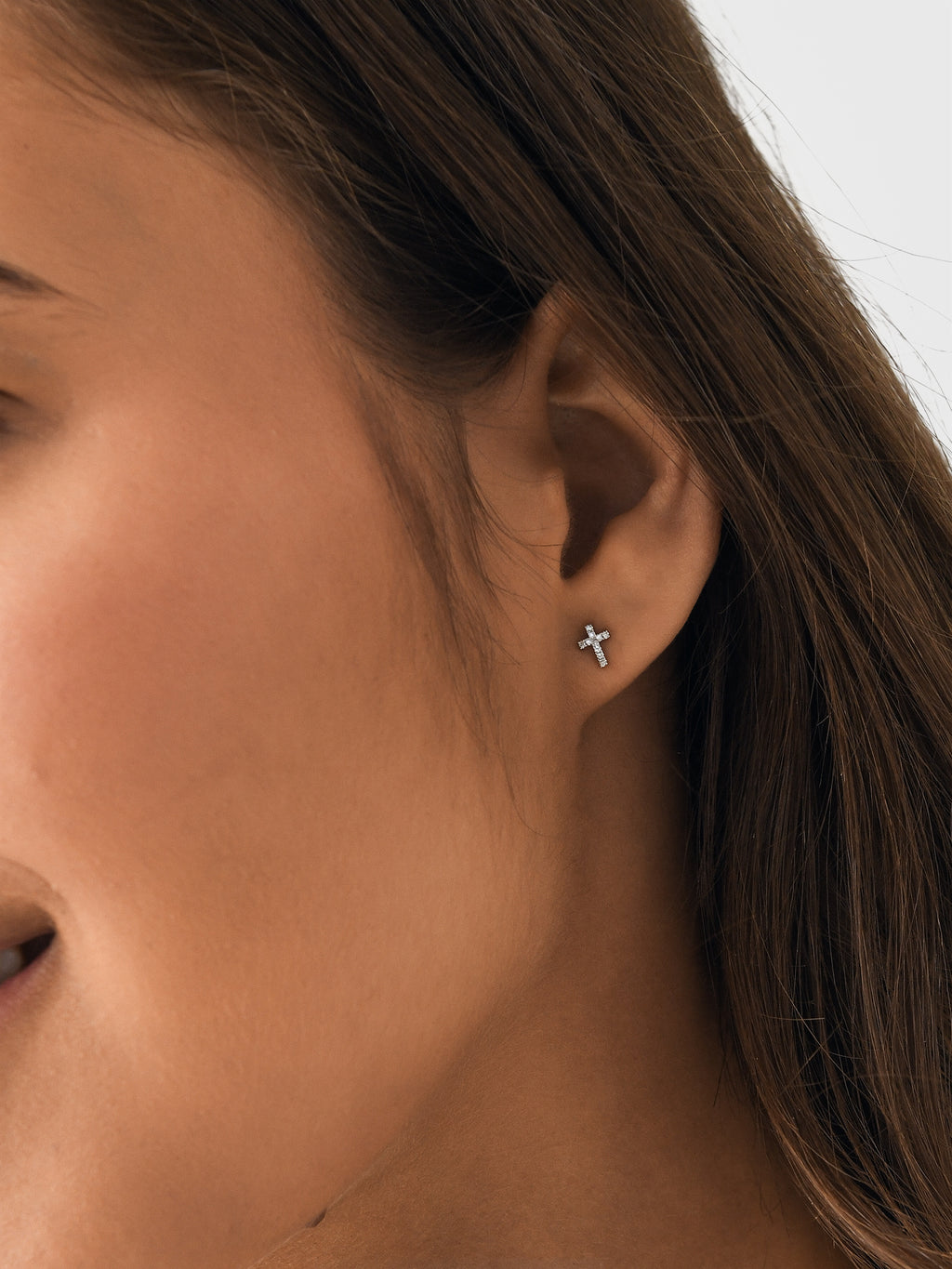DIAMOND CROSS EARRINGSxSILVER-alt1