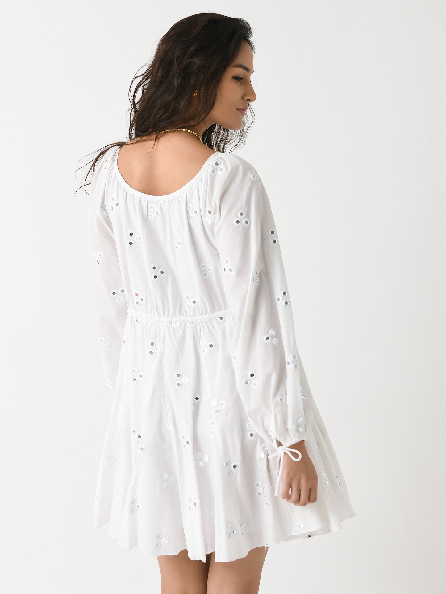 DR00770CCExWHITEMIRRORDAISY-alt3