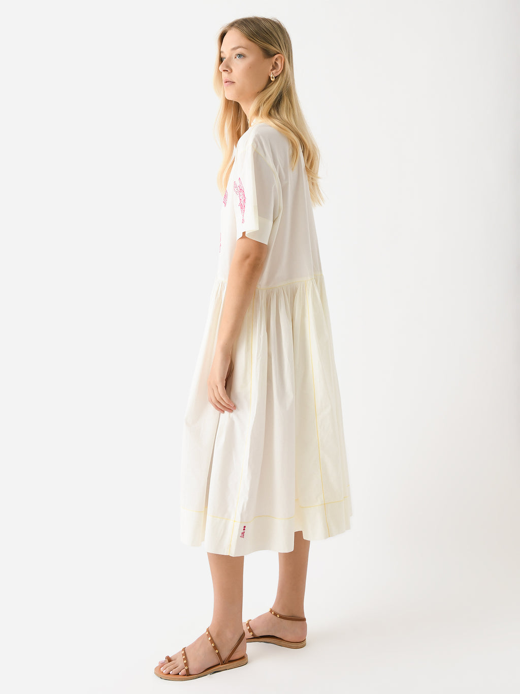 DRESS CARNATIONxFRUITSDEMERBOUGAINVILLEA-alt1