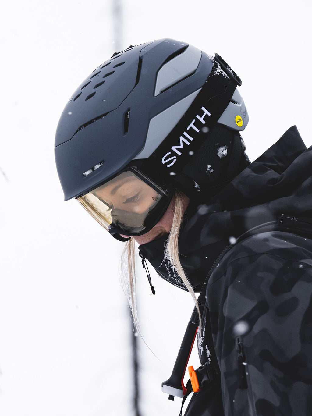 E00563xMATTEROYALNAVYWOLFGRAY-alt1