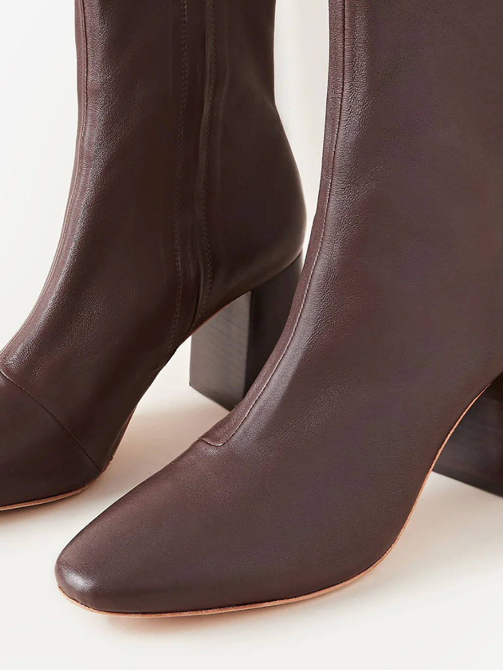 ELISE-STNA-CHOCOxCHOCOLATE-alt2