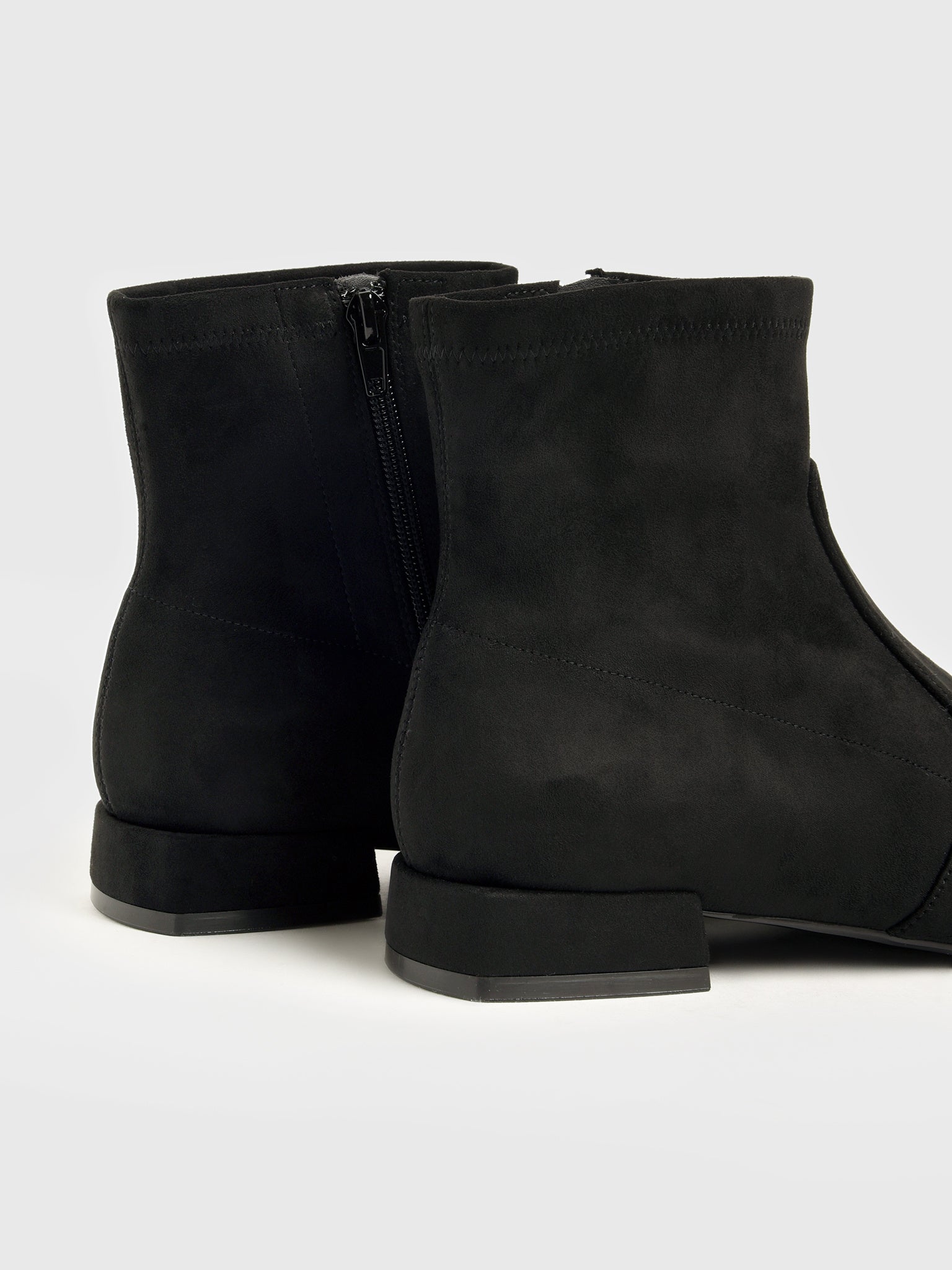 ELISIAxBLACKSTRETCHSUEDE-alt2