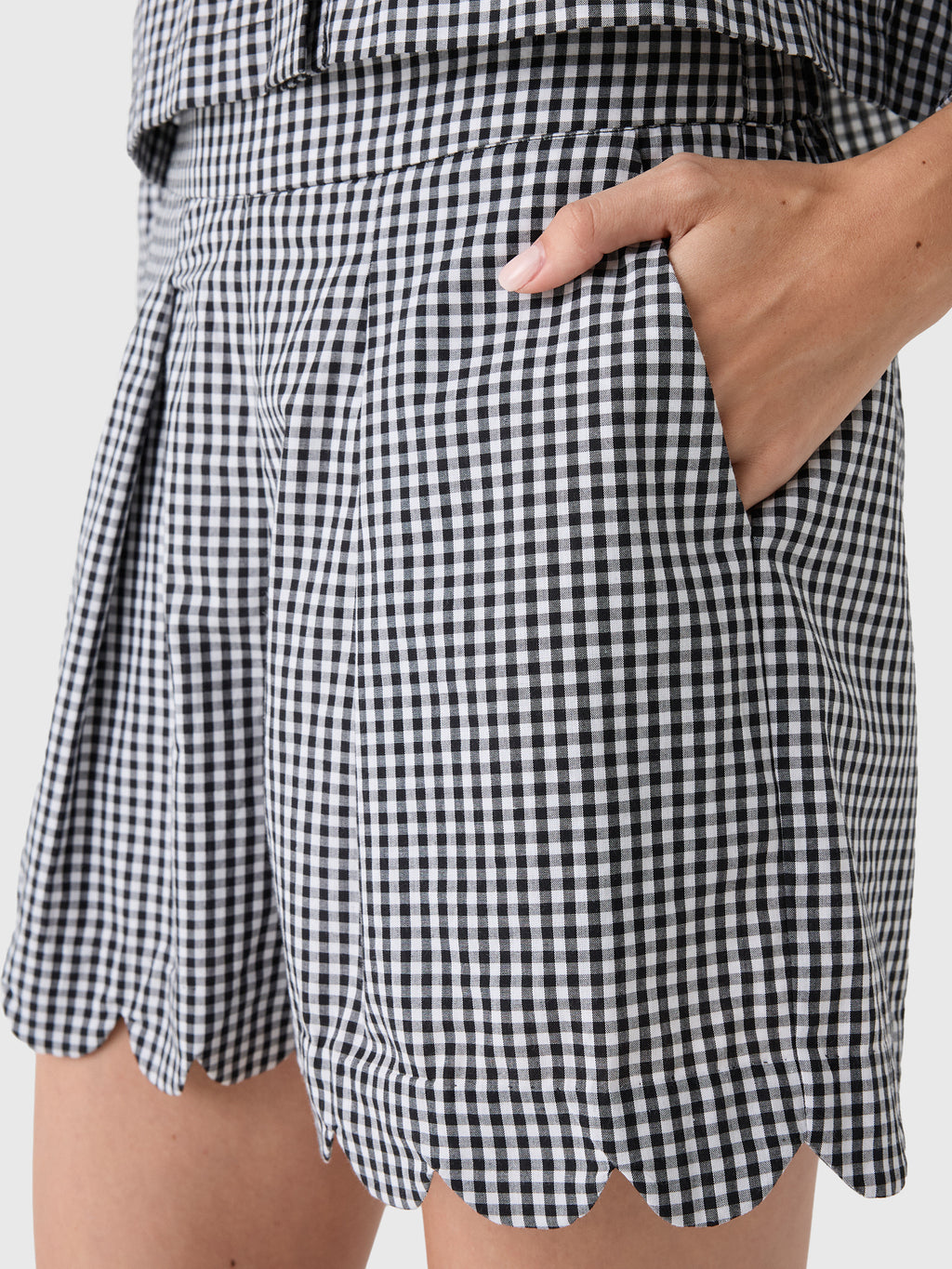 Masons Daughter Women's Ella Scalloped Short - Saint Bernard