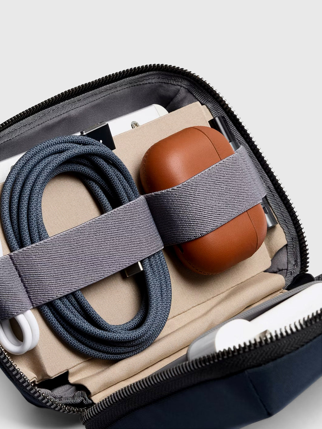 Bellroy Tech Kit Compact - Saint Bernard