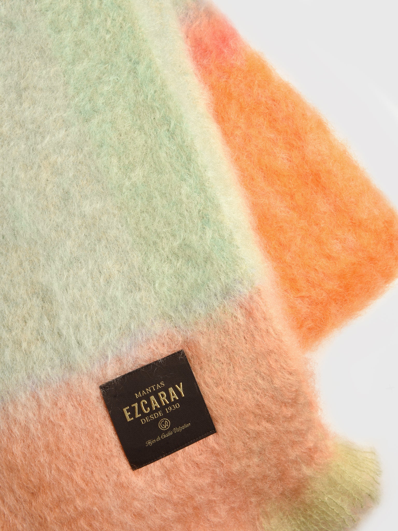 EZCARAY MOHAIR THROWxRZ9-alt3