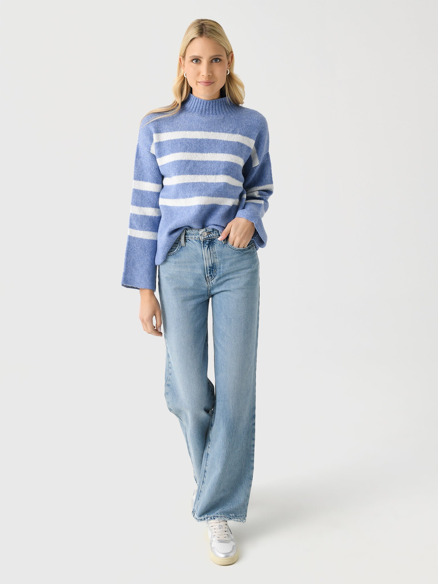 F485MN92xCASTAWAY-alt1