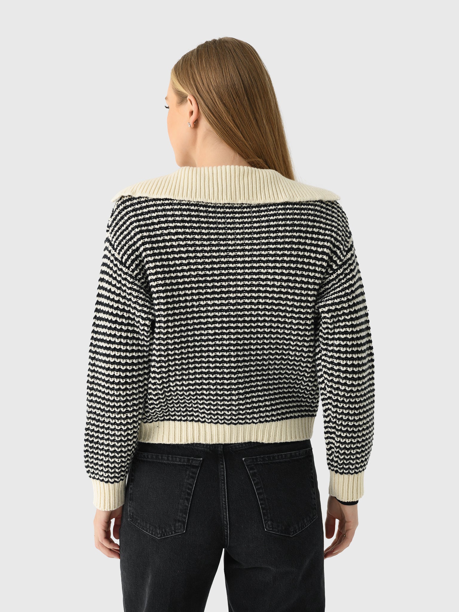 FA25-W1261-03xWHITEBLACKSTRIPE-alt3