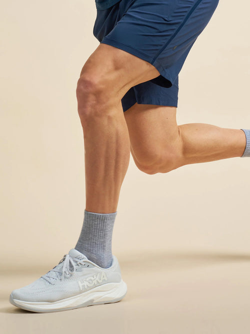 Feetures High Performance Max Cushion Quarter Tall Socks