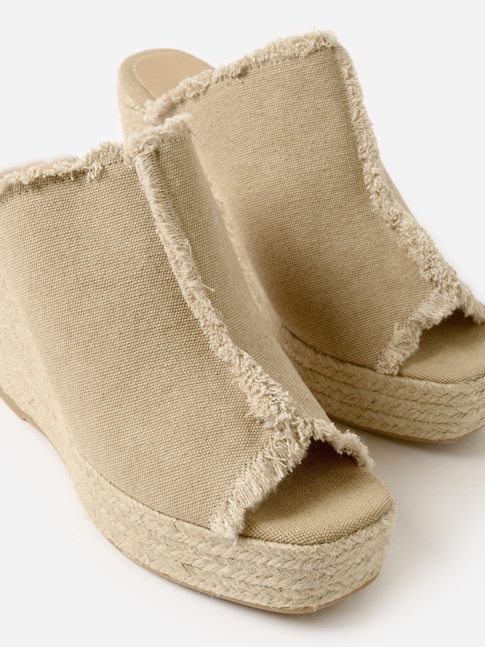 FATIMA/002xCANVASSAND-alt3